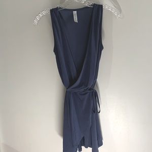 Blue Blush mini wrap dress sleeveless steel blue V neck size small EUC